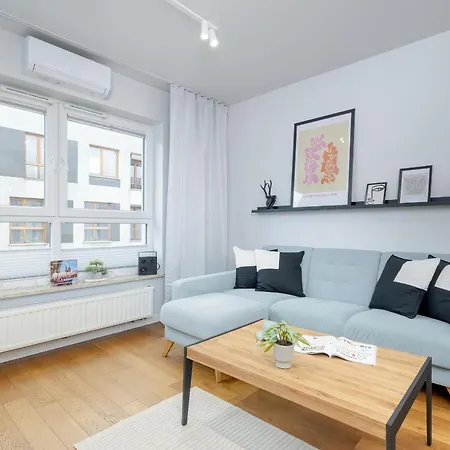 Slusarska Modern Apartment With Balcony & Parking Cracow Zablocie By Renters Prestige-3
